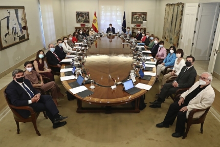 Permainos Ispanijos vyriausybėje: prisaikdinti nauji ministrai
